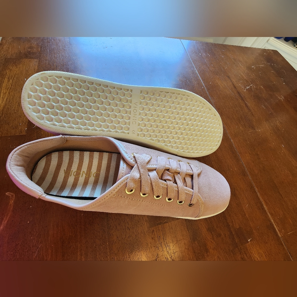 Vionic Blush Pink Women's Sneakers - Picture 4 of 4